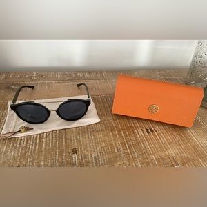 Tory Burch black sunglasses. Excellent condition!